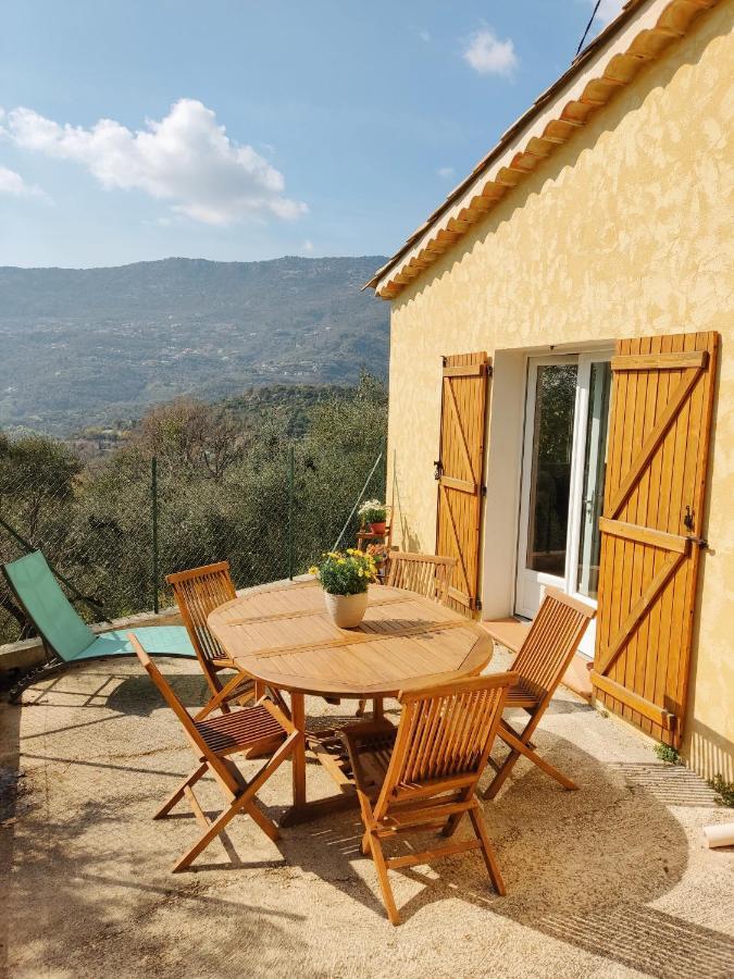 Bas De Villa. Cote D'azur, A 20 Kms De *